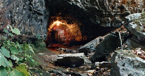 Discover the History and Legends of Bell Witch Cavern
